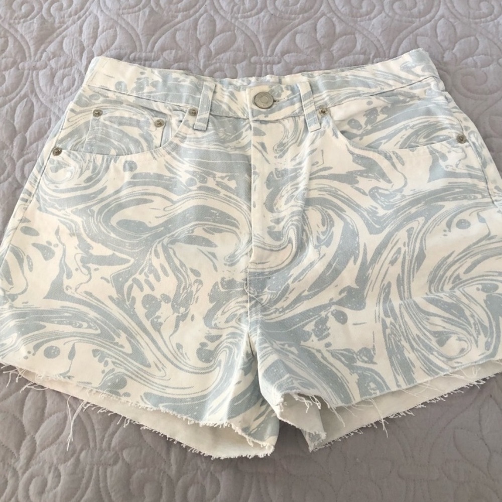 Zara blue and white swirl shorts